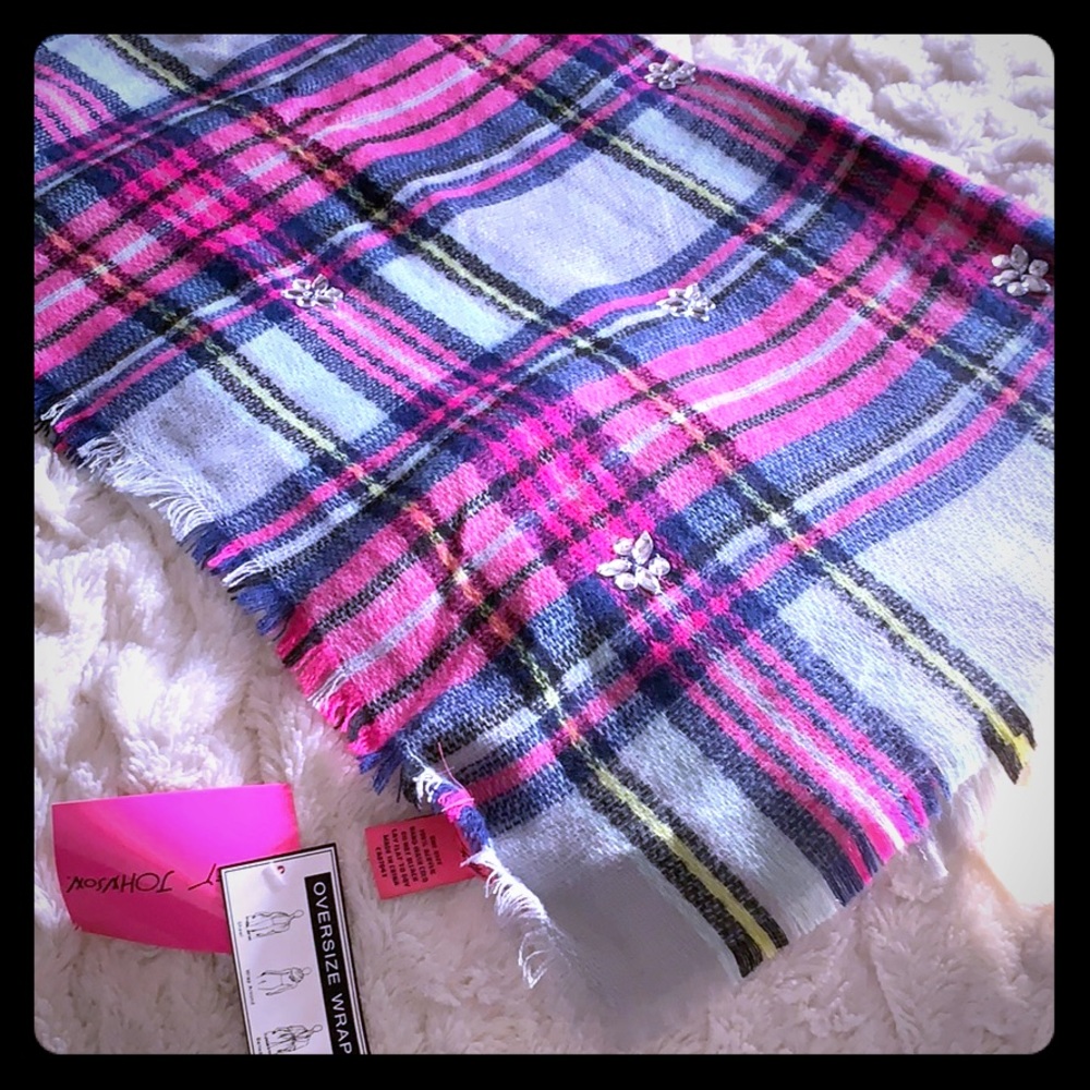 NWT- Betsey Johnson oversize wrap